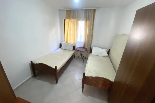 🏡 Jepet me Qera Shtëpi 1+1 mbi Tregun Elektrik, Tiranë