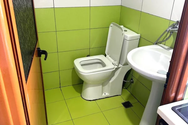 Shtepi me qera Shtepi Private ne Tirane, Garsoniere, Mobilimi E mobiluar, Pagesa 20,000  Leke.