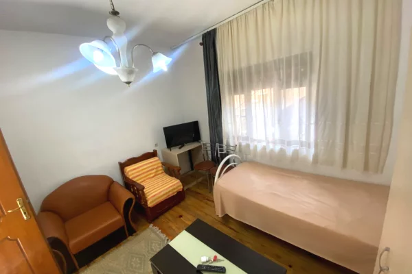 Shtepi me qera Garsoniere ne Tirane - 25,000 Leke