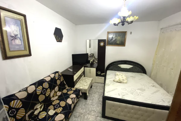 Shtepi me qera 1+1 ne Tirane - 20,000 Leke