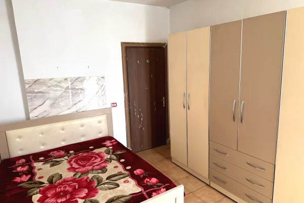 Shtepi me qera Vila Luksoze ne Tirane, 2+1, Mobilimi E mobiluar, Pagesa 40,000  Leke.