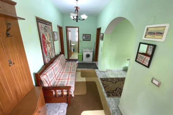 Casa privata/Indipendente in affitto a Tirana 2+1, Arredato