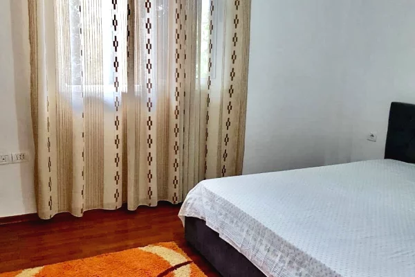 Villa di lusso in affitto a Tirana 2+1, Arredato