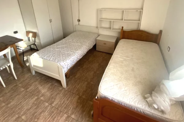 House for Rent Private house in Tirana, Garsoniere, Furniture Furnished, Payment 19,000  Leke.