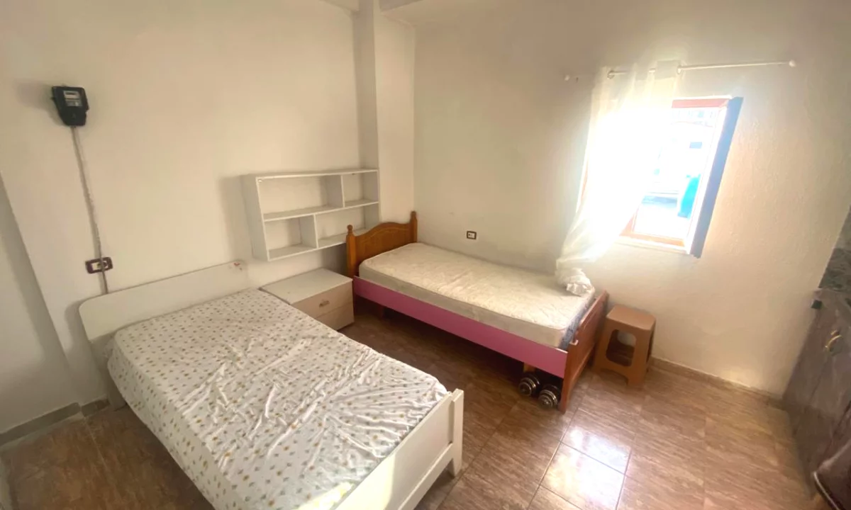 House for Rent Private house in Tirana, Garsoniere, Furniture Furnished, Payment 19,000  Leke.