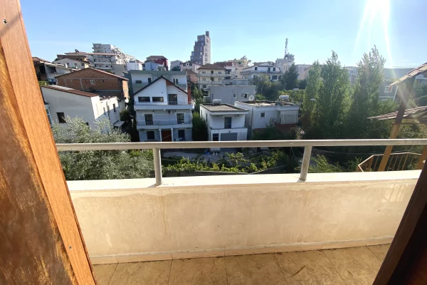 Shtepi me qera Shtepi Private ne Tirane, Garsoniere, Mobilimi E mobiluar, Pagesa 20,000  Leke.
