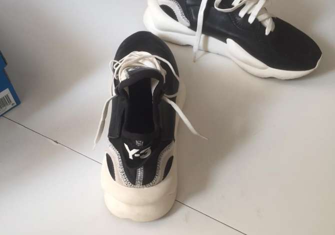 Veshje dhe Aksesor per te Rritur ne Tirane - 6,000 Leke