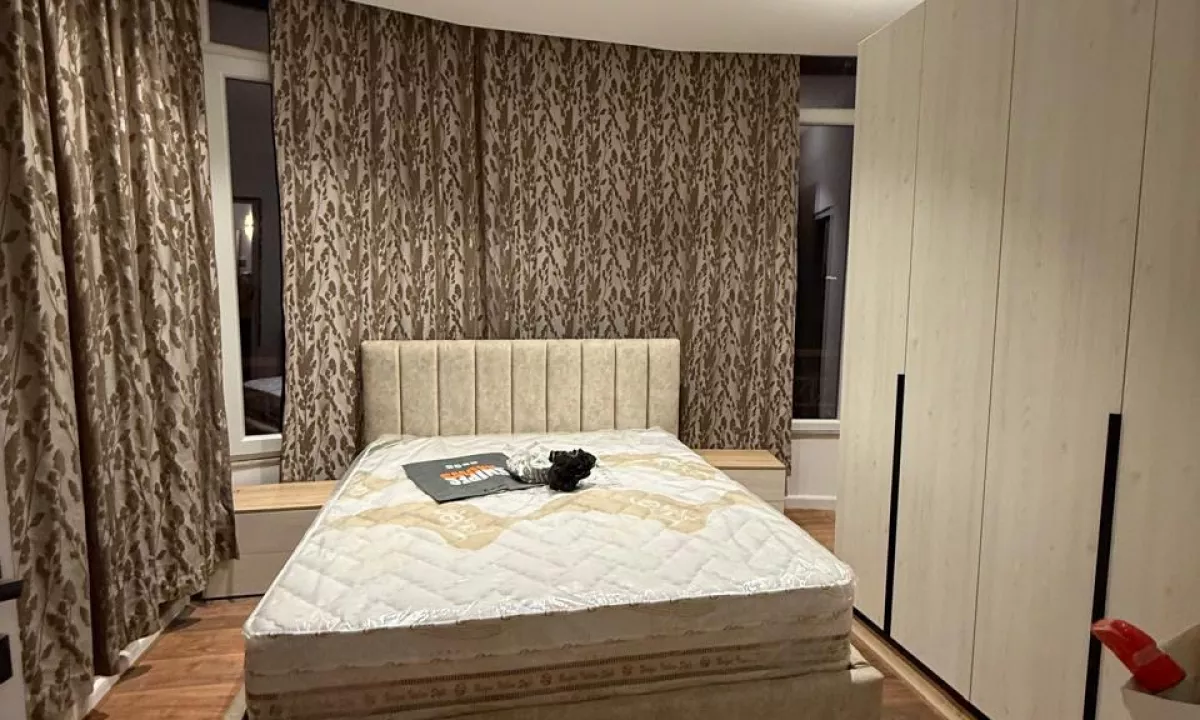 Shtepi me qera Apartament ne Tirane, 1+1, Mobilimi E mobiluar, Pagesa 48,000  Leke.