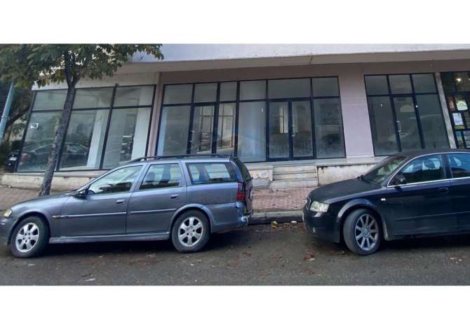 Ambiente Commerciale in Vendita 1+1 a Valona - 275,000 Euro