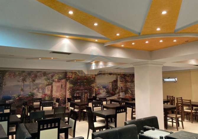 Ambiente Commerciale in Vendita 2+1 a Valona - 380,000 Euro