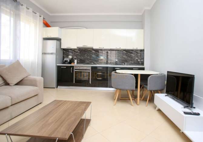 Shtepi me qera Apartament ne Vlore, 1+1, Mobilimi E mobiluar, Pagesa 350  Euro.