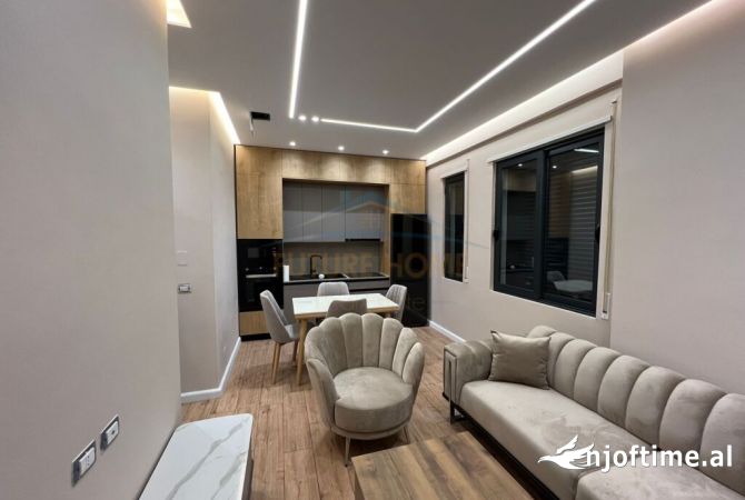 Appartamento in vendita a Valona 1+1, Arredato