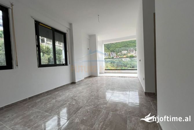 Shitet apartament 1+1, ne Uje te Ftohte RV44717