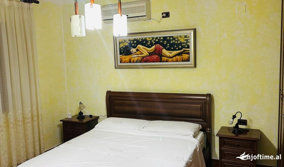 Shtepi me qera Shtepi Private ne Vlore, 3+1, Mobilimi E mobiluar, Pagesa 400  Euro.