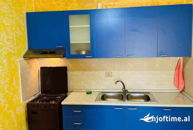 Shtepi me qera Shtepi Private ne Vlore, 1+1, Mobilimi E mobiluar, Pagesa 200  Euro.