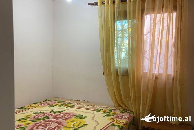 Shtepi me qera Apartament ne Vlore, 1+1, Mobilimi E mobiluar, Pagesa 200  Euro.