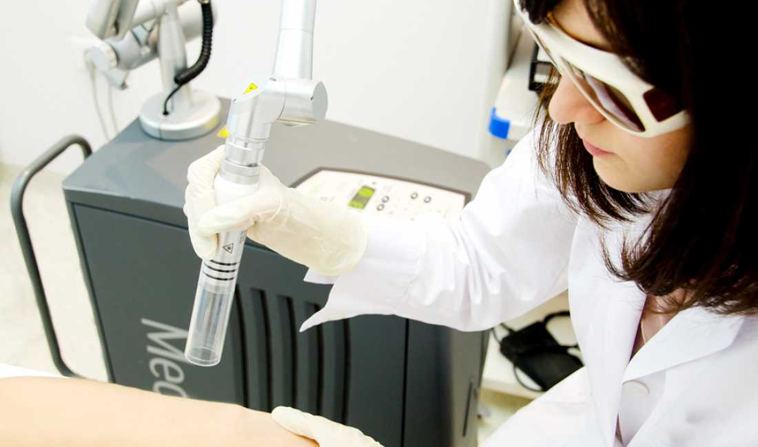 Klinike estetike  ofron trajtime per Rinimin dhe Rigjenerimin e  lekures, Tonifikimin, Celulitin, Eleminim i Tatuazheve etj.