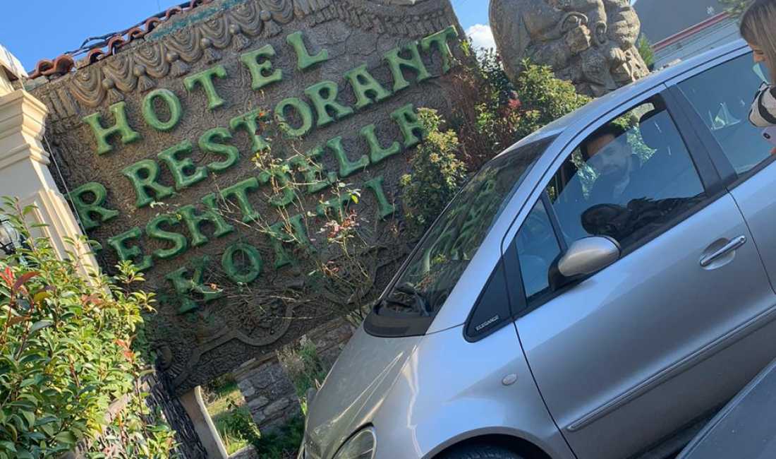 Kerkoj te blej nje pasqyre te perdorur