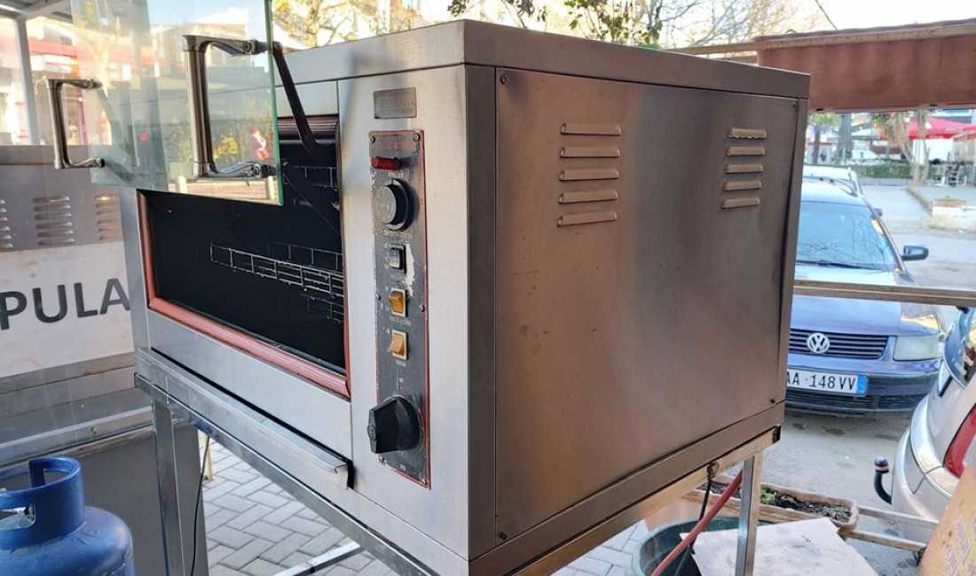 Shitet furre Pjekese me Gaz