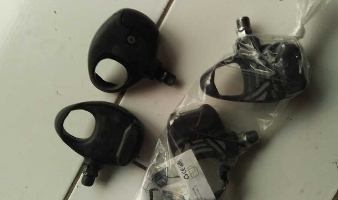 Pedale profesionale. Road bike pedale ose kembeza.