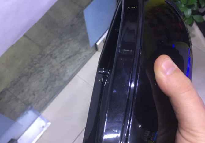 Shitet nje cift pasqyrash, benz 203