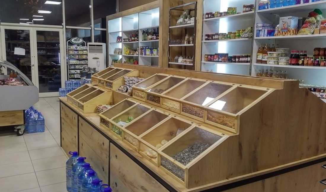 Shiten Frigorifer Mural dhe paisje supermarketi