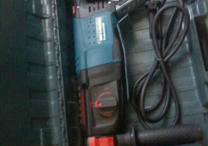 Vegla Pune ne Tirane - 100 Euro