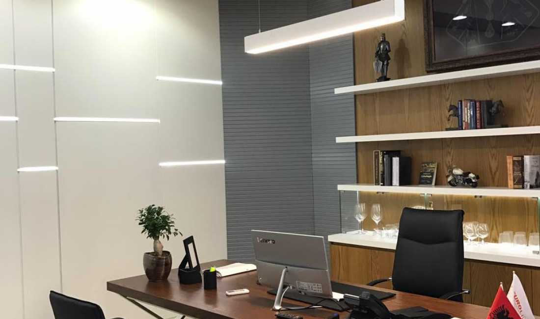 Ofrojme mobilie te te gjitha llojeve, standarte ose sipas deshires me porosi te vecanta