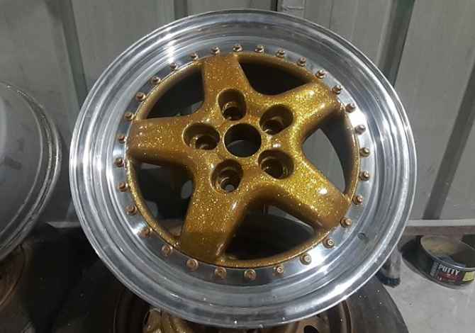 Shiten disqe me gjithe goma 