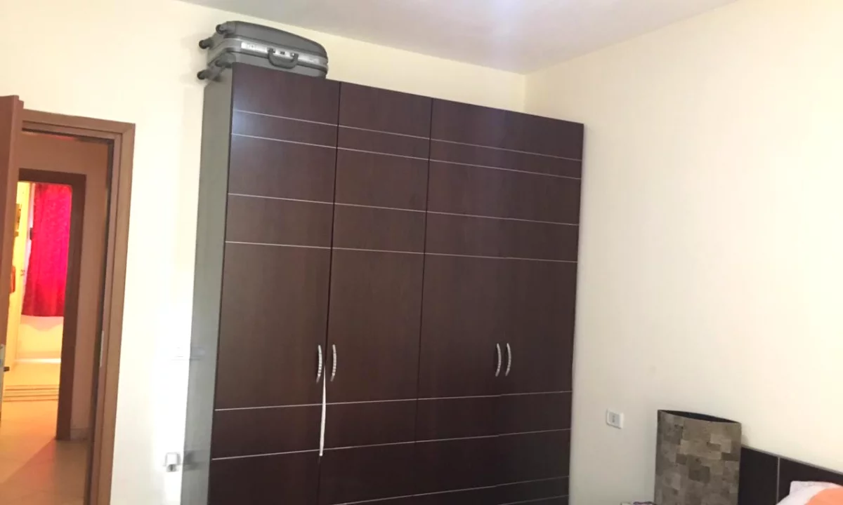 Shtepi me qera Shtepi Private ne Tirane, Garsoniere, Mobilimi E mobiluar, Pagesa 15,000  Leke.