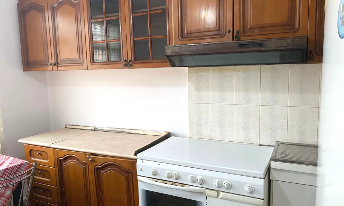 Shtepi me qera Apartament ne Tirane, 2+1, Mobilimi E mobiluar, Pagesa 45,000  Leke.