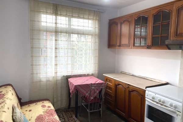 Shtepi me qera Apartament ne Tirane, 2+1, Mobilimi E mobiluar, Pagesa 45,000  Leke.