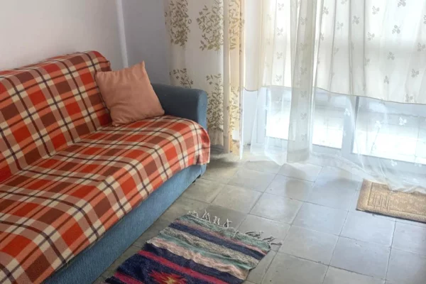 Shtepi me qera Apartament ne Tirane, 2+1, Mobilimi E mobiluar, Pagesa 45,000  Leke.
