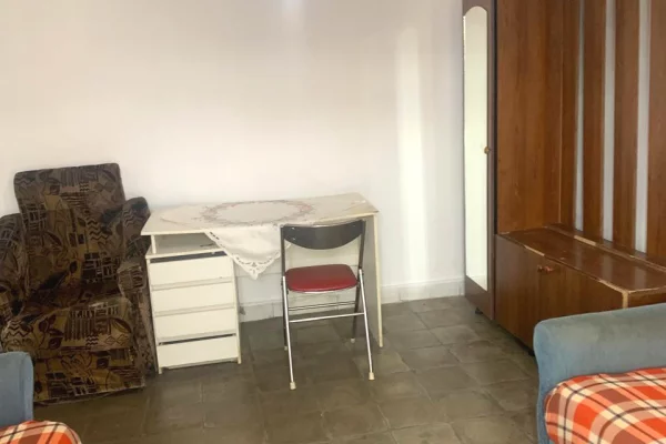 Shtepi me qera Apartament ne Tirane, 2+1, Mobilimi E mobiluar, Pagesa 45,000  Leke.