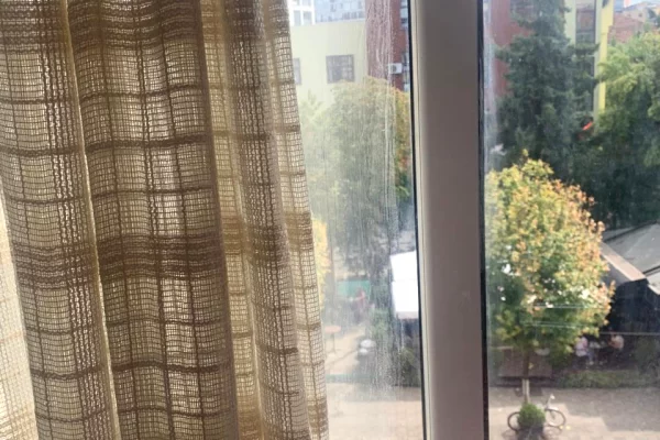 Shtepi me qera Apartament ne Tirane, 2+1, Mobilimi E mobiluar, Pagesa 45,000  Leke.