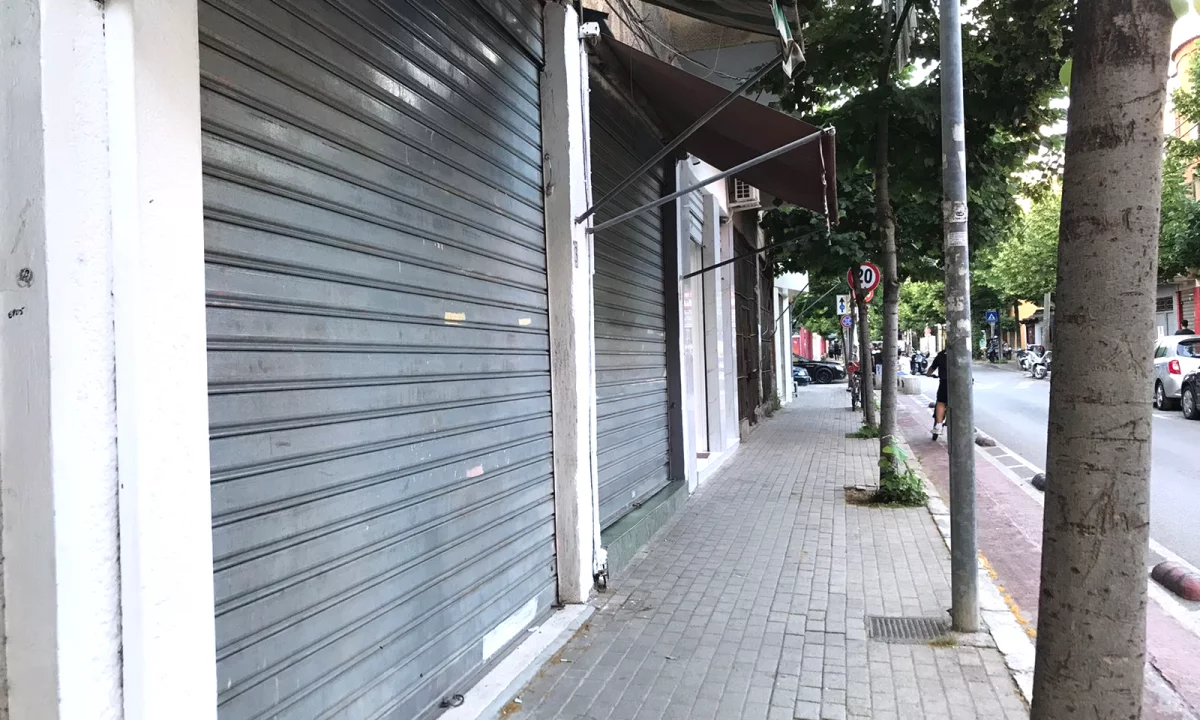 Jepet me qera Ambjent biznesi ne rugen Gjergj Legisi Laprake Tirane.