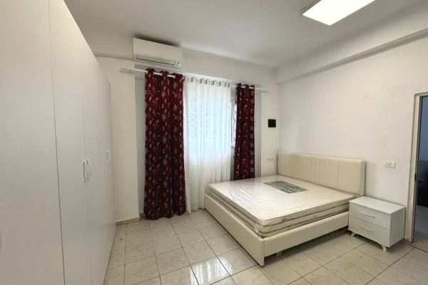Shtepi me qera Apartament ne Tirane, 1+1, Mobilimi E mobiluar, Pagesa 40,000  Leke.