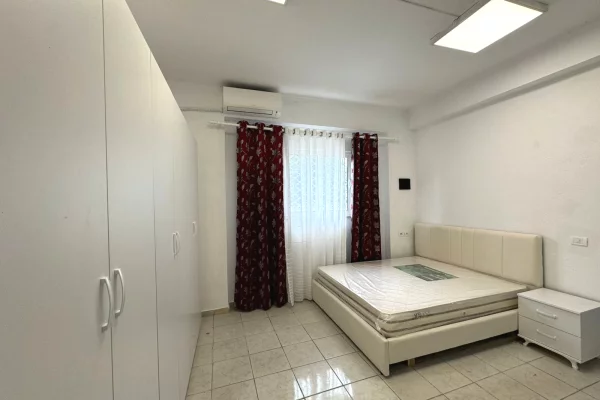 Shtepi me qera Apartament ne Tirane, 1+1, Mobilimi E mobiluar, Pagesa 40,000  Leke.