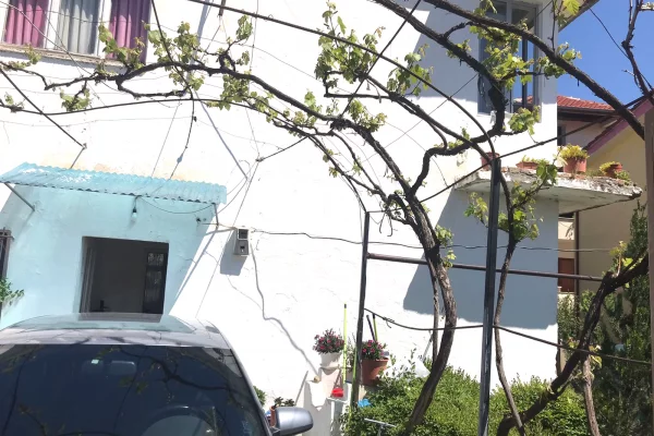 Shtepi ne shitje Shtepi Private ne Tirane, 4+1, Mobilimi E mobiluar, Pagesa 132,000  Euro.