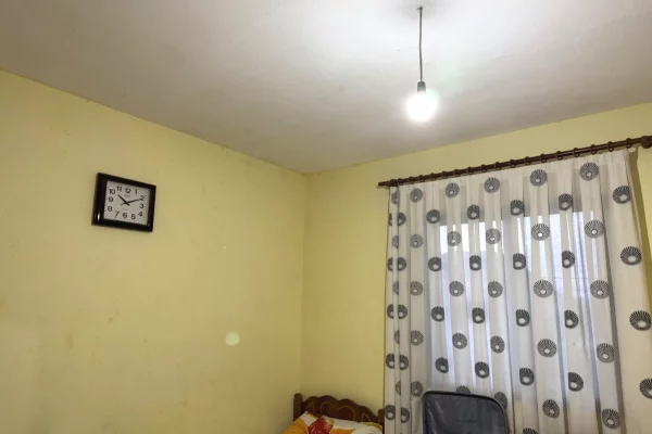 Shtepi me qera Shtepi Private ne Tirane, 3+1, Mobilimi E mobiluar, Pagesa 38,000  Leke.