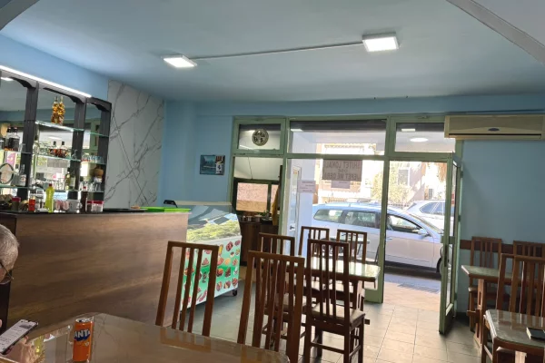 Jepet me qira Lokal Bar - restorant ne rrugen Dritan Hoxha Tirane.
