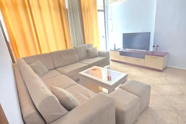 Ambient biznesi me qera 1+1 ne Tirane - 500 Euro