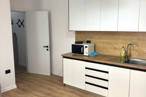 Shtepi me qera Apartament ne Tirane, 2+1, Mobilimi E mobiluar, Pagesa 70,000  Leke.