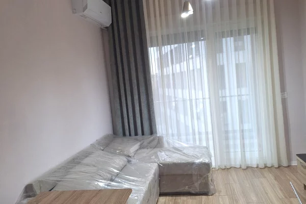 Shtepi me qera 1+1 ne Tirane - 62,000 Leke