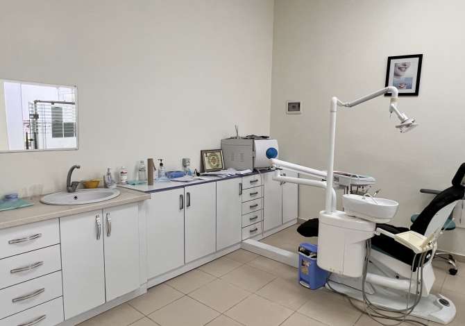 Attivita commerciale in vendita 1+1 a Tirana - 2,000 Euro