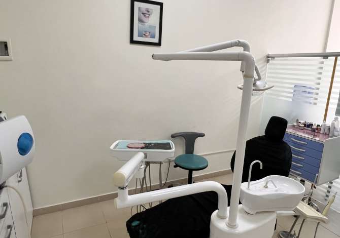 Shitet biznesi klinike dentare