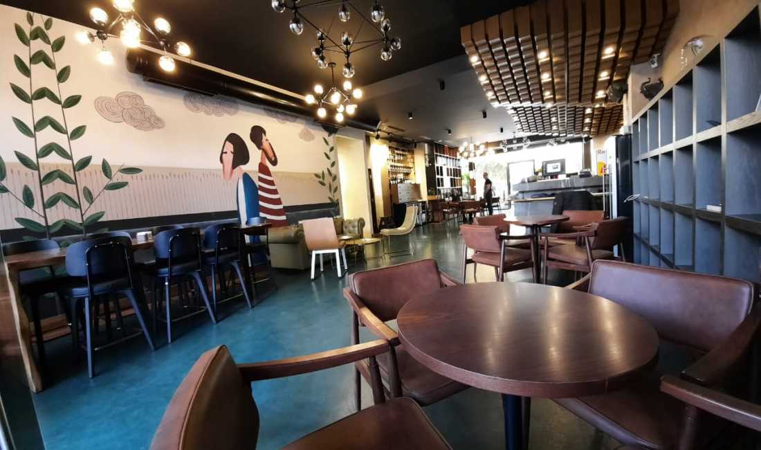 Njoftime Pune ne Tirane, Profesioni Kamarier, Banakier, Ndihmes kuzhinier , , Pagesa Me Marreveshje.