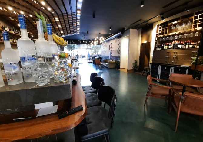 Njoftime Pune ne Tirane, Profesioni Kamarier, Banakier, Ndihmes kuzhinier , , Pagesa Me Marreveshje.