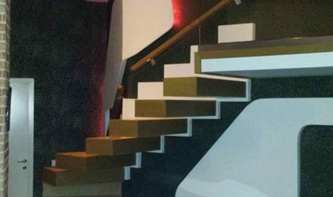 Jepet me qera Lokal me Sip 100m2, 10