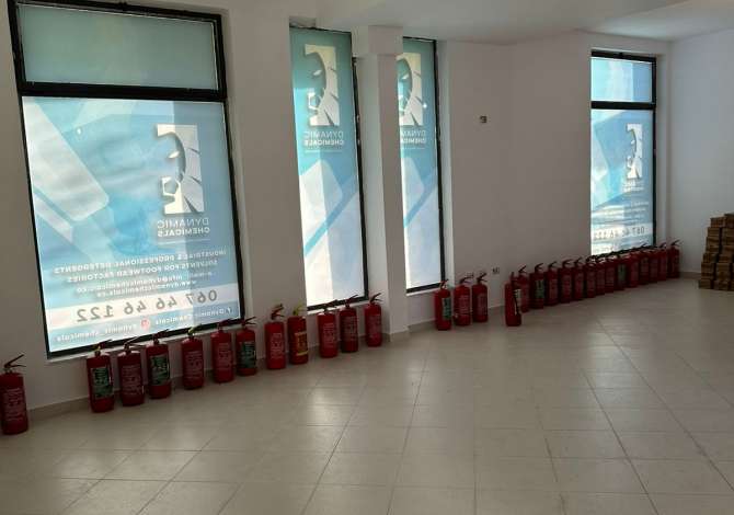 Ambjent Biznesi Siperfaqe 80m2,  Rr: Eduart Mano, Liqeni